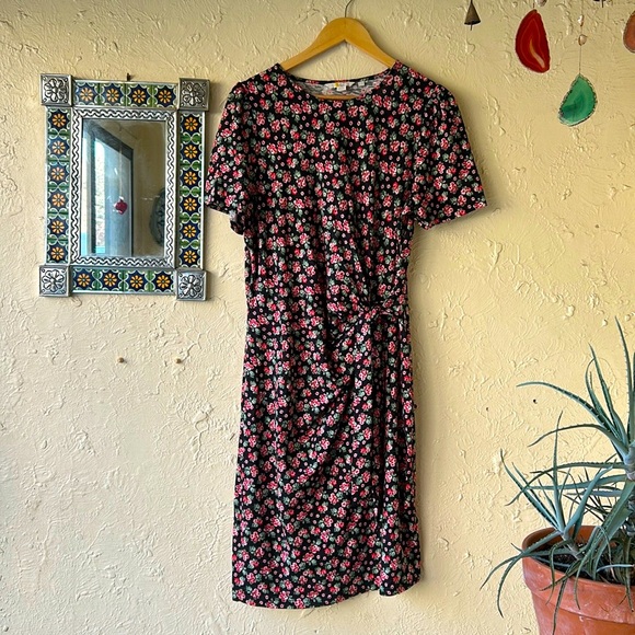 Boden Dresses & Skirts - Boden Floral Jersey Knot Dress ❤️ size 12 Long